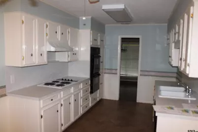 713 Meadow Creek, Tyler, TX 75703 - Photo 3