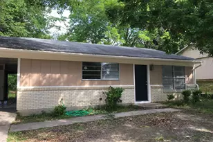2011 Lee St, Tyler, TX 75702 - Photo 3