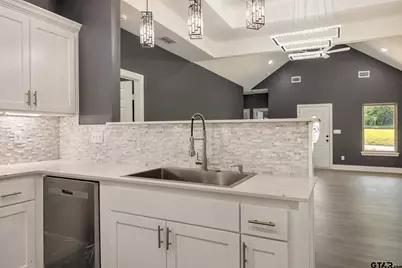 903 Bethune, Jacksonville, TX 75766 - Photo 13