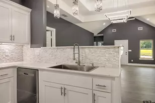 903 Bethune, Jacksonville, TX 75766 - Photo 13