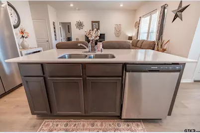 604 N Riveroaks Ln, Chandler, TX 75758 - Photo 15