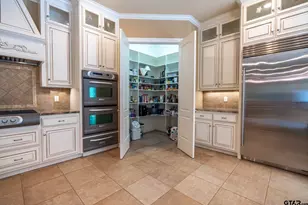 3402 Ridge Bluff, Tyler, TX 75707 - Photo 17