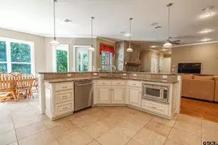 3402 Ridge Bluff, Tyler, TX 75707 - Photo 15