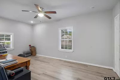 402 E Barrett, Tyler, TX 75702 - Photo 11