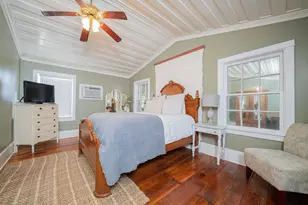 408 Houston St, Jefferson, TX 75657 - Photo 13