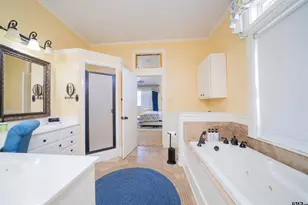 408 Houston St, Jefferson, TX 75657 - Photo 39