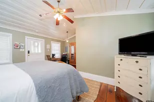 408 Houston St, Jefferson, TX 75657 - Photo 15