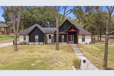 2110 Stanford, Jacksonville, TX 75766 - Photo 1
