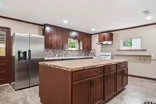 2210 An County Rd 385, Palestine, TX 75801 - Photo 7
