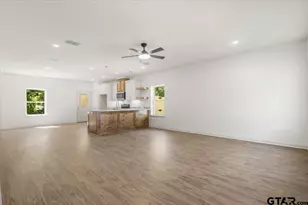 817 Boyd Ave, Tyler, TX 75701 - Photo 3