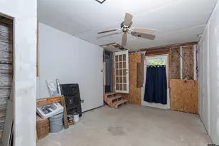209 S Oak St, Van, TX 75790 - Photo 17