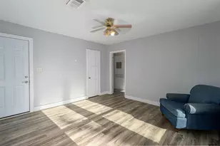 209 S Oak St, Van, TX 75790 - Photo 13
