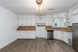 209 S Oak St, Van, TX 75790 - Photo 9