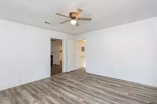 209 S Oak St, Van, TX 75790 - Photo 11