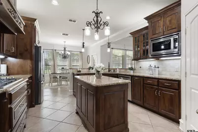 8387 Castleton Way, Tyler, TX 75703 - Photo 9