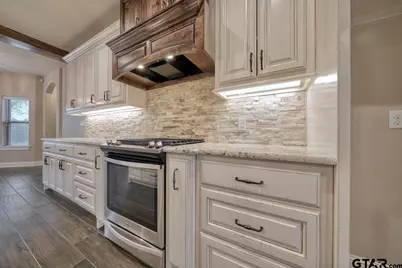 601 Corrigan Trails Blvd, Lindale, TX 75771 - Photo 9