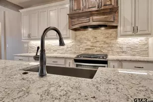 601 Corrigan Trails Blvd, Lindale, TX 75771 - Photo 13
