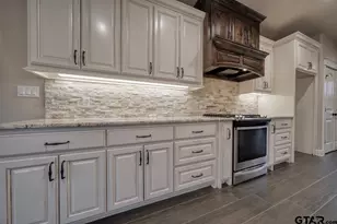 601 Corrigan Trails Blvd, Lindale, TX 75771 - Photo 11