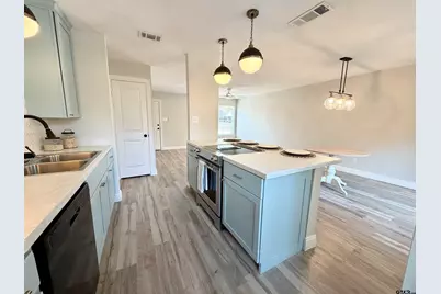 2318 McKenzie Dr, Tyler, TX 75701 - Photo 9