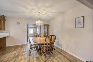 202 W Clover Ln, Palestine, TX 75803 - Photo 9
