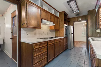 823 Bama Ln, Tyler, TX 75701 - Photo 13