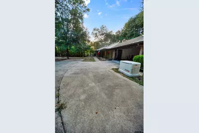 15236 Hillview Rd, Tyler, TX 75703 - Photo 37