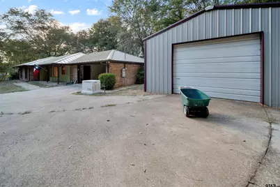 15236 Hillview Rd, Tyler, TX 75703 - Photo 39
