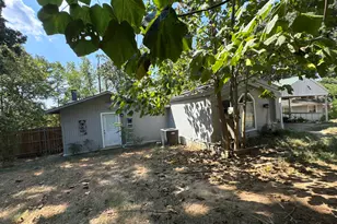 327 Pr 52436, Pittsburg, TX 75686 - Photo 1