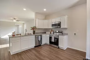 615 Park Central, Chandler, TX 75758 - Photo 7