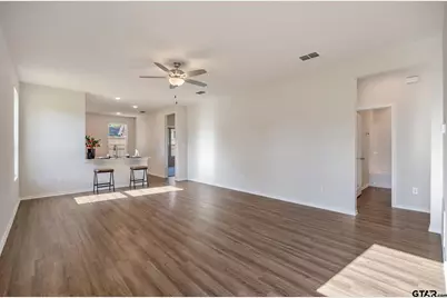 615 Park Central, Chandler, TX 75758 - Photo 3