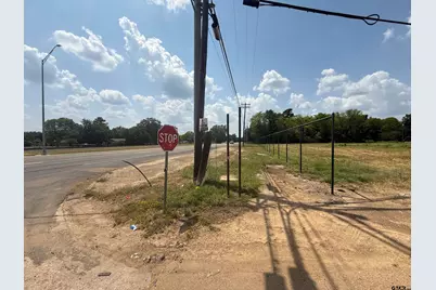 2700 Upshur, Gladewater, TX 75647 - Photo 3