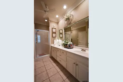 1923 Hollyglen, Tyler, TX 75703 - Photo 17