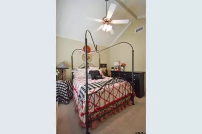 1923 Hollyglen, Tyler, TX 75703 - Photo 21