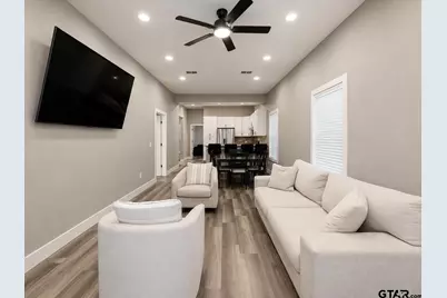 102 E Hillsboro, Tyler, TX 75702 - Photo 7