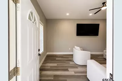 102 E Hillsboro, Tyler, TX 75702 - Photo 5