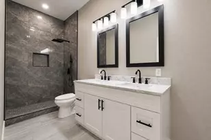 102 E Hillsboro, Tyler, TX 75702 - Photo 25