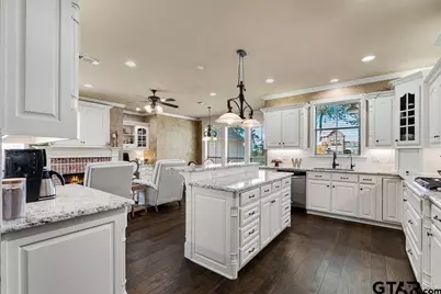 13650 Karah Ln, Lindale, TX 75771 - Photo 11