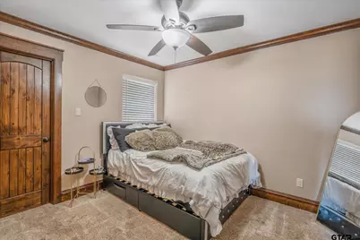 814 N Jarvis St, Troup, TX 75789 - Photo 17