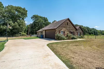 814 N Jarvis St, Troup, TX 75789 - Photo 27