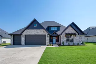348 Heritage Wy, Bullard, TX 75757 - Photo 1