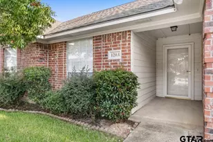5401 Hollytree Dr, Tyler, TX 75703 - Photo 3