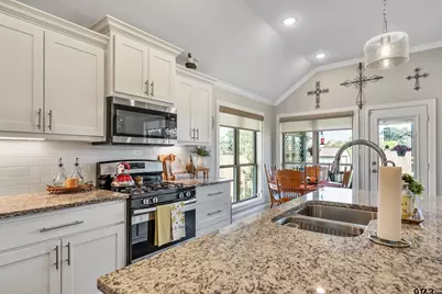 12764 Meadowbrook, Tyler, TX 75709 - Photo 9