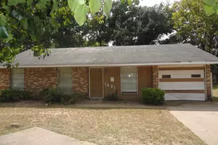 1521 S Academy Ave, Tyler, TX 75701 - Photo 1