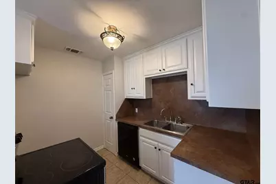 1319 Idel, Tyler, TX 75701 - Photo 5