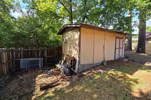 406 Asbury St, Jacksonville, TX 75766 - Photo 27
