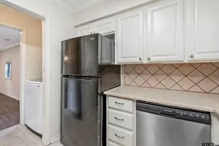 3100 Rosemary Ln, Tyler, TX 75701 - Photo 9
