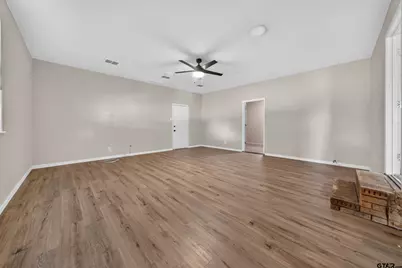 209 W South Street, Lindale, TX 75771 - Photo 23