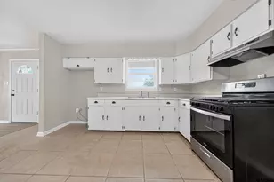 209 W South St, Lindale, TX 75771 - Photo 13