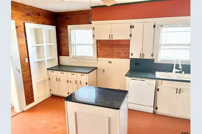 437 Jefferson, Pittsburg, TX 75686 - Photo 15