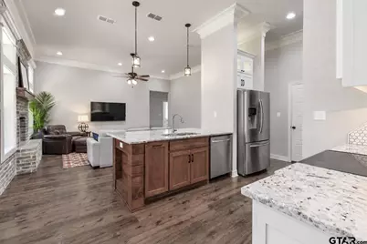 20851 Lakeview Dr, Flint, TX 75762 - Photo 11